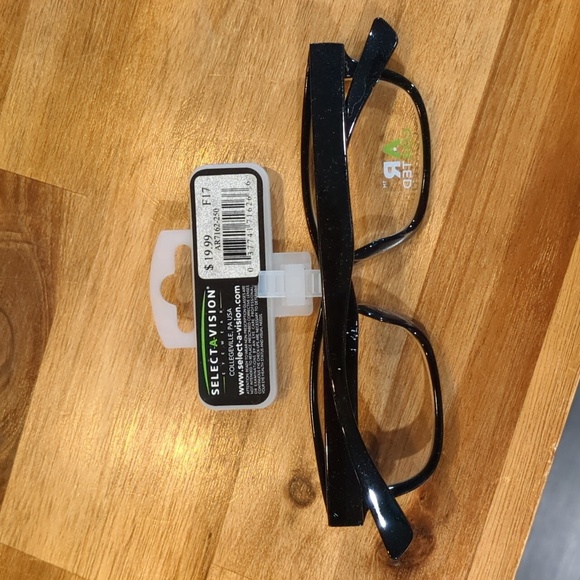 NWT Optitek Hi-Tech+2.50 readers - Picture 7 of 11